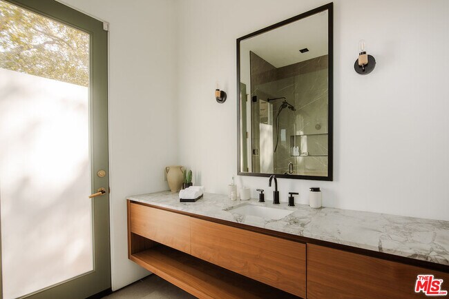 Building Photo - 13331 Mulholland Dr