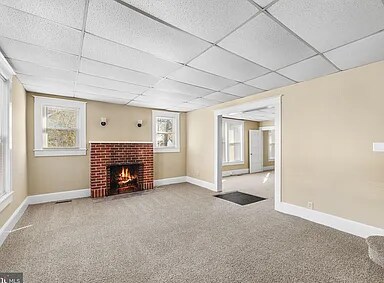 Building Photo - 406 E Pine St