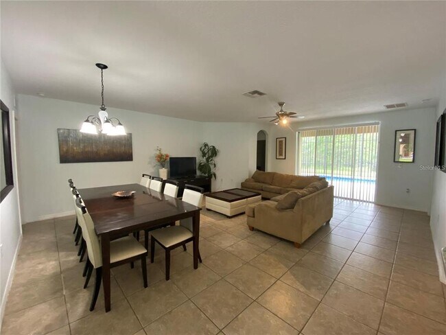 Building Photo - 9027 Paolos Pl