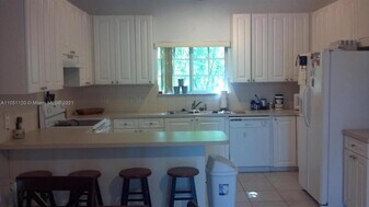 Building Photo - 4802 Washington St