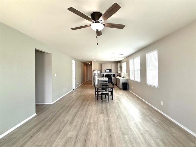 Building Photo - 133 Fabion St