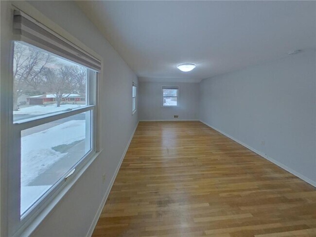 Building Photo - 13408 Colfax Ave S