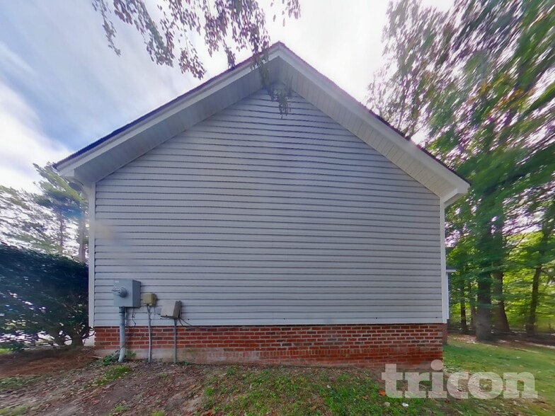 Building Photo - 1003 Cambridge Oaks Dr