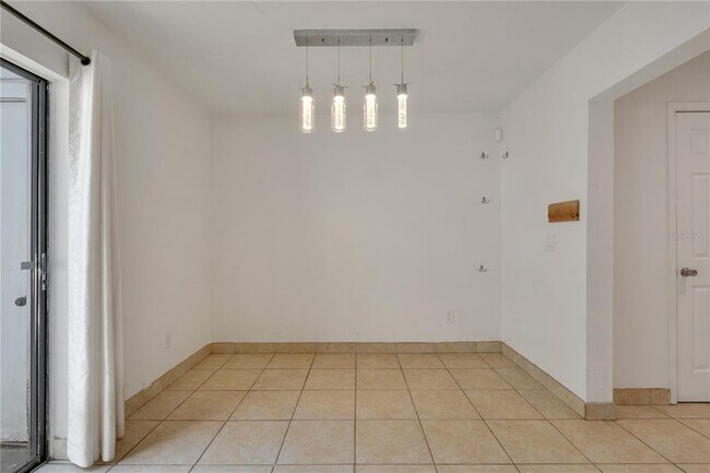 Building Photo - 9426 Lake Lotta Cir