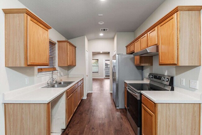 Building Photo - Charming Home in Presidential Meadows