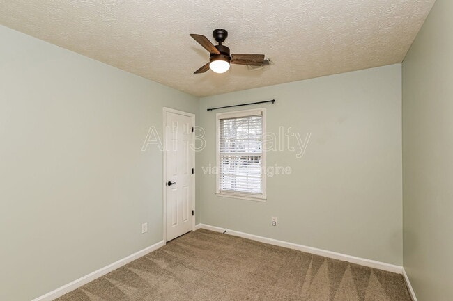 Building Photo - 721 Mattan Point