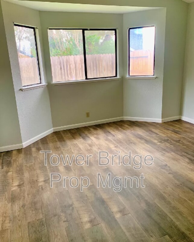 Building Photo - 1349 Chignahuapan Way