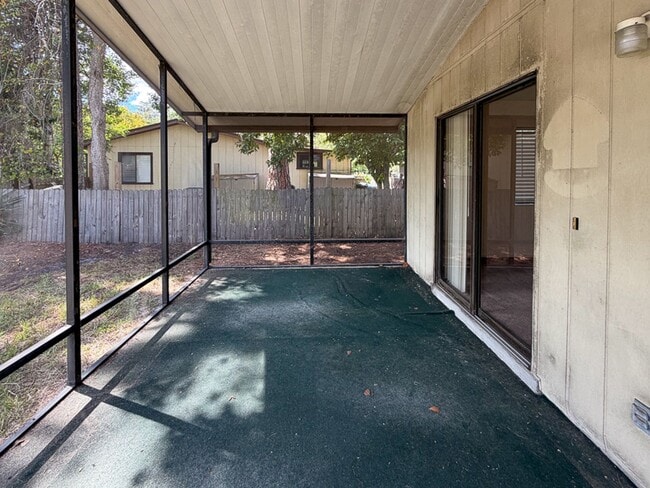 Building Photo - 2/2 Home in Turkey Creek Forest - Availabl...