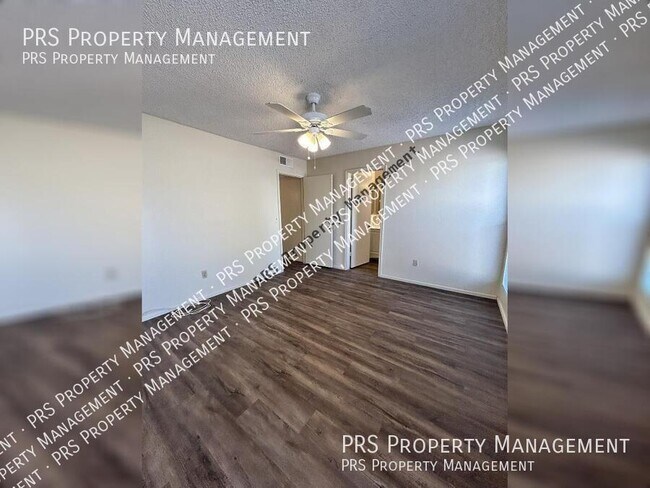 Building Photo - 3226 N Sycamore Pl
