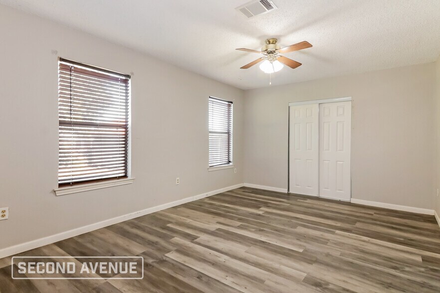 Building Photo - 622 Martingale Trail