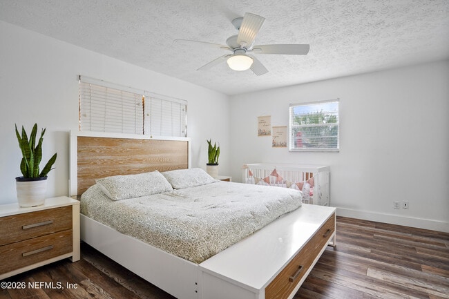 Building Photo - 6717 Lenczyk Dr