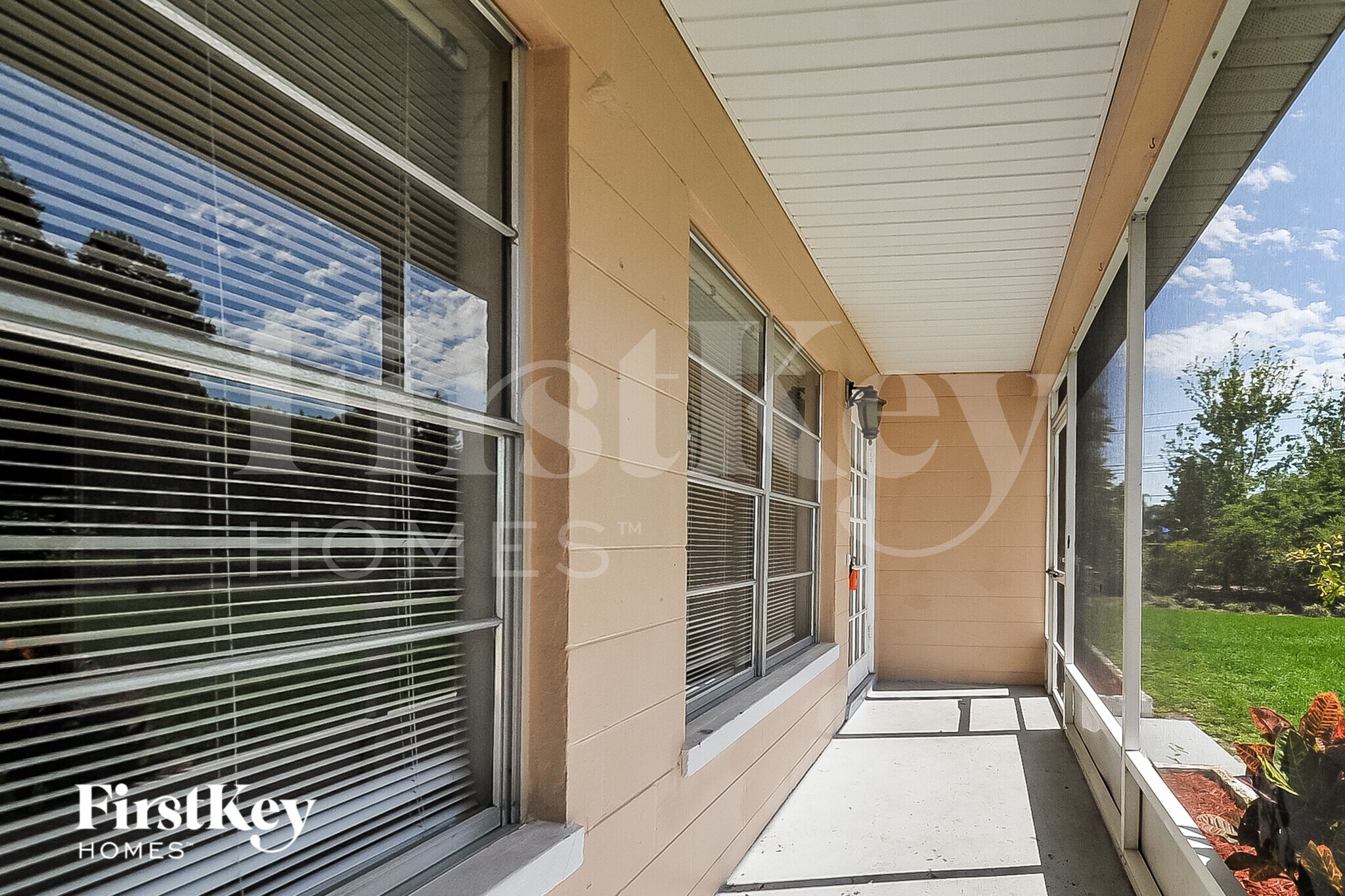 Building Photo - 1715 N Lake Shipp Dr