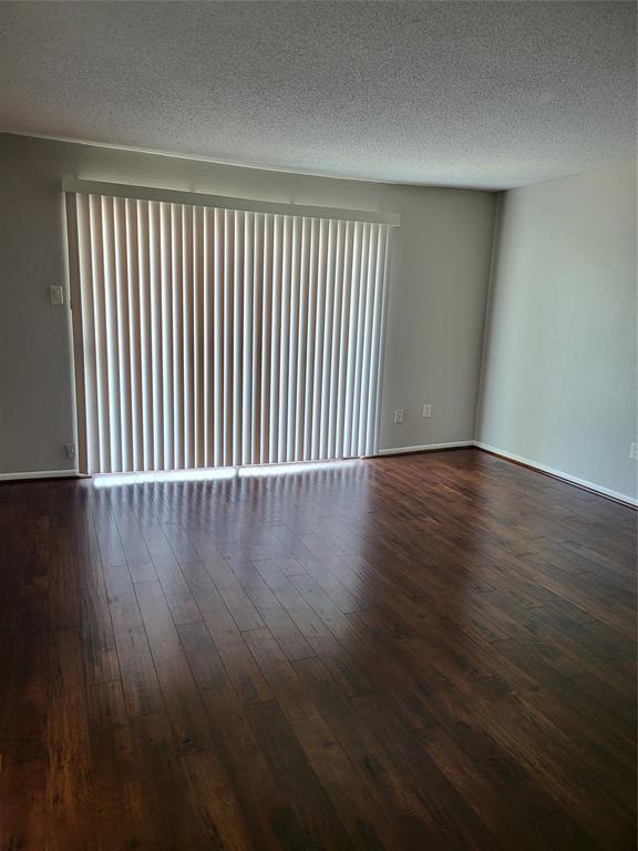 Building Photo - 2818 S Bartell Dr