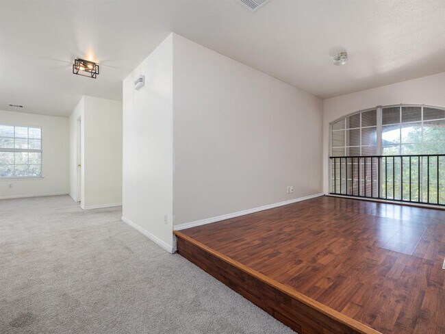 Building Photo - 2934 Sussex Gardens Ln