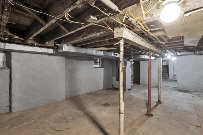 Building Photo - 3246 Richardson Ave