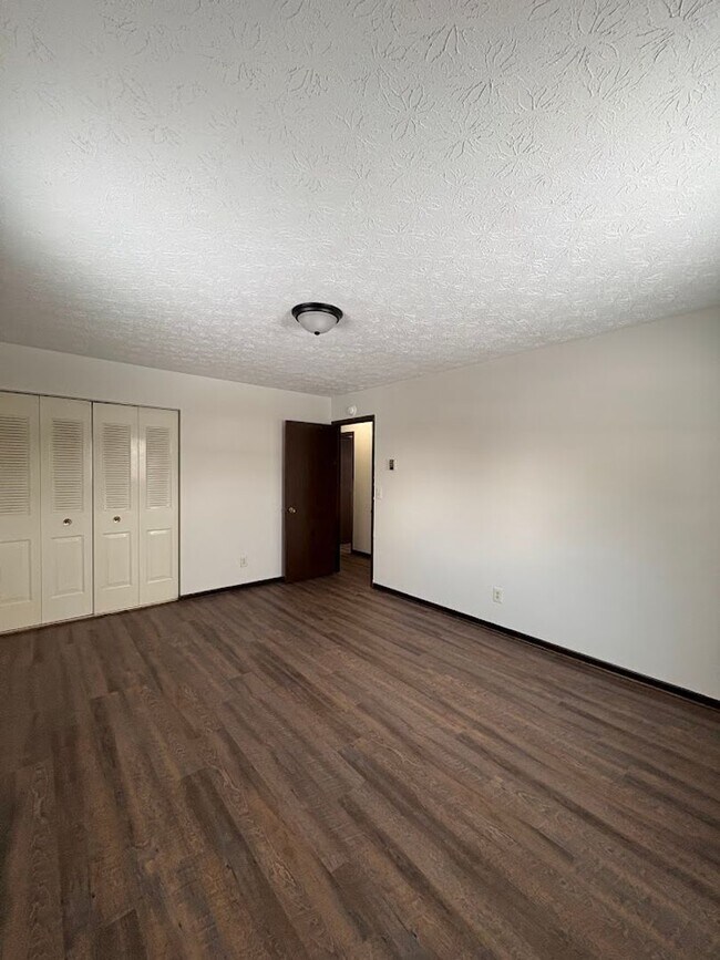 Building Photo - 74 Briarcliff Ave