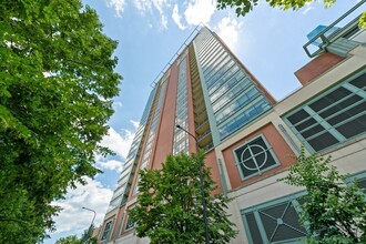 Building Photo - 445 E North Water St