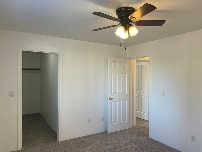 Building Photo - Nice 3 Bedroom 2 Bathroom Downstairs Apart...