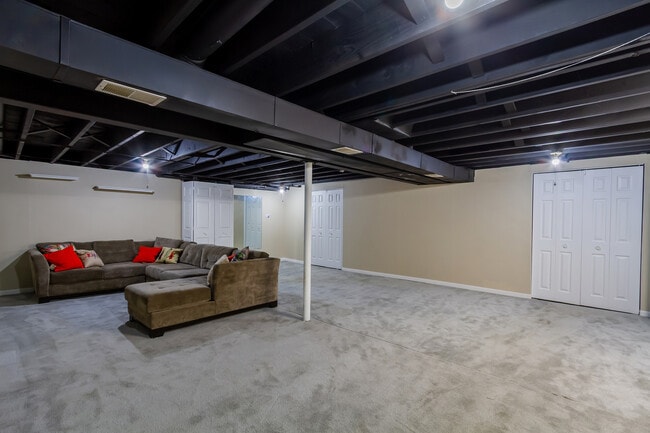 Building Photo - 217 Fishing Lane