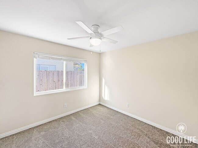 Building Photo - Bright Modern Home in Twin Oaks Golf Course