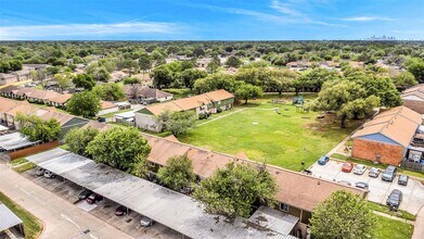 Building Photo - 15396 Chipman Ln.