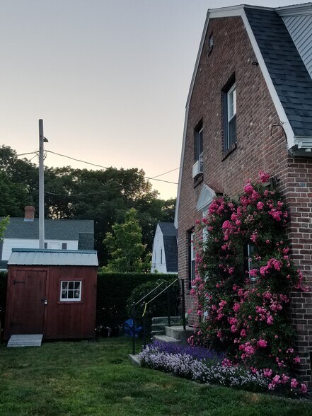 Exterior - 258 Raleigh Way