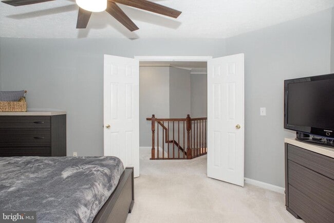 Building Photo - 8008 High Oak Rd
