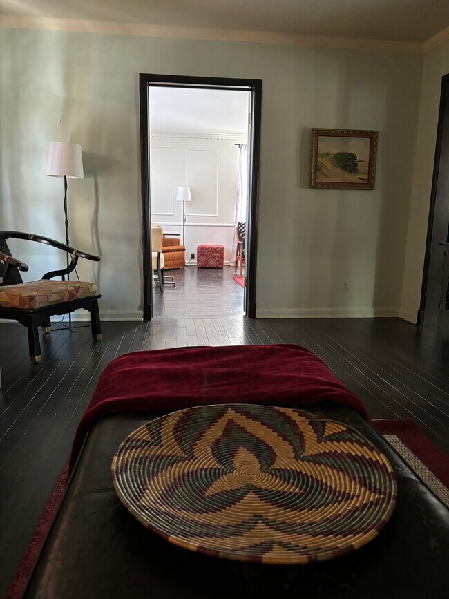 Living Room - 904 S Jordan Ave