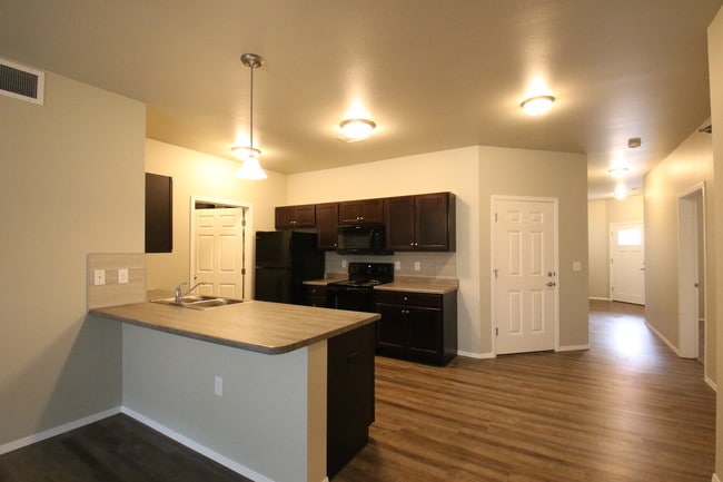 Building Photo - Red Oak Senior Apartments