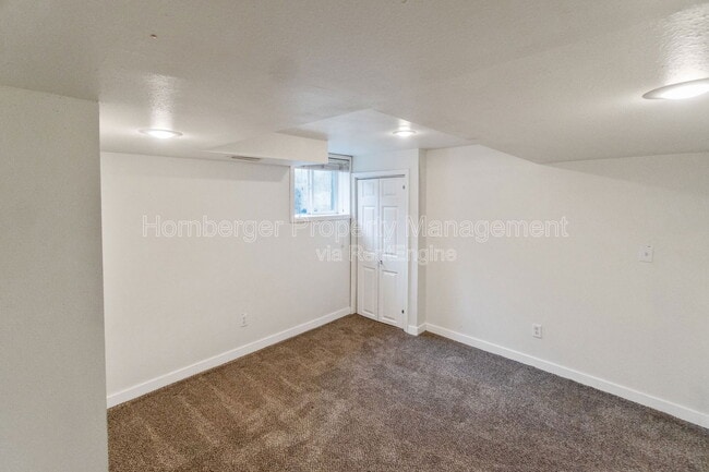 Building Photo - 11 E Rich Ave