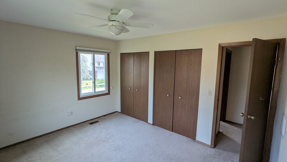 Building Photo - 541 Commanche Trl