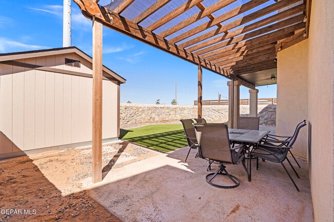 Building Photo - 3729 Surmise St