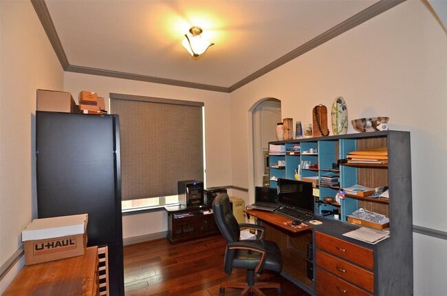 Building Photo - 12812 Black Hills Dr