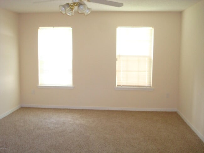 Building Photo - 7501 Cliff Cottage Dr