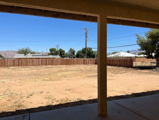 Building Photo - COMING SOON!! 4 bedrooms 2 bathroom home i...