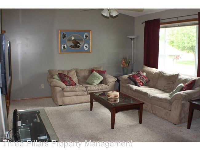 Building Photo - 4 br, 2 bath House - 1830 23 1/2 St SE