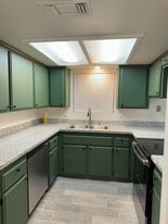 Building Photo - 5905 Fairfax Rd