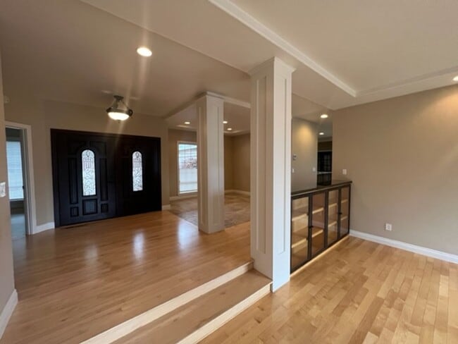 Building Photo - SPACIOUS & STYLISH CUSTOM HOME- 4 BEDROOMS...