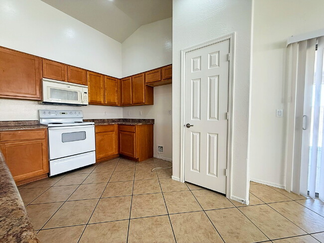 Building Photo - Freshly Painted 1-Story Home with Spacious...