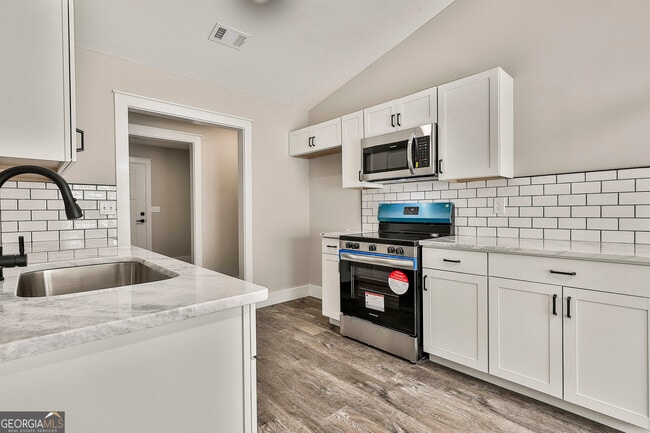 Building Photo - 20 Beaver Ct