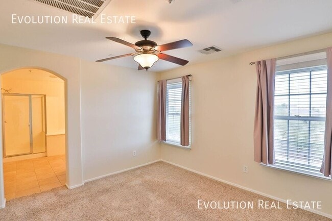 Building Photo - 2623 S Key Biscayne Dr
