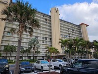 Building Photo - 10680 S Ocean Dr