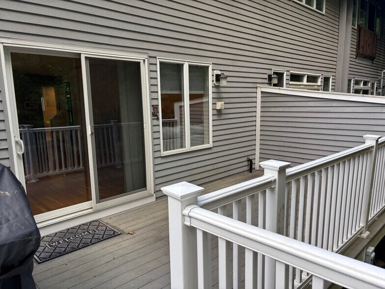 Building Photo - 701 Sherwood Forest Ln
