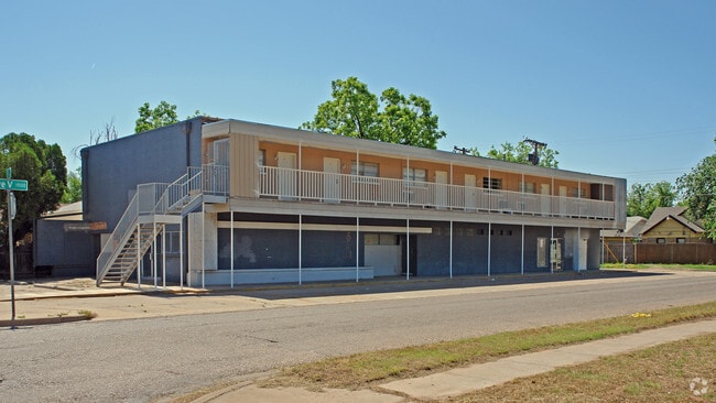 Building Photo - Clark Apartments