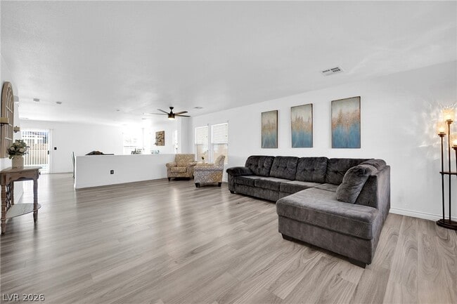 Building Photo - 11142 Romola St