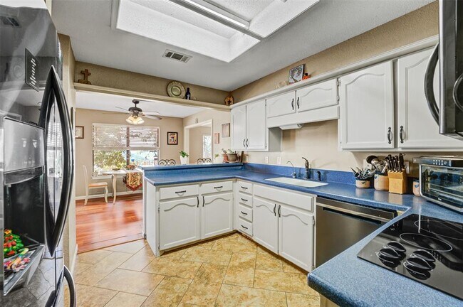 Building Photo - 21013 Ridgeview Loop