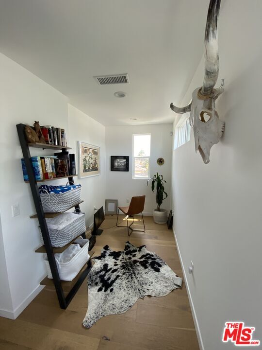 Building Photo - 635 N Formosa Ave
