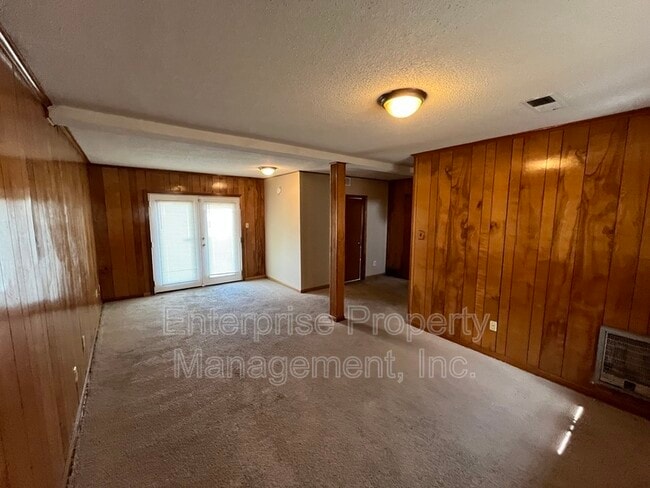 Building Photo - 3539 Glenshaw Dr