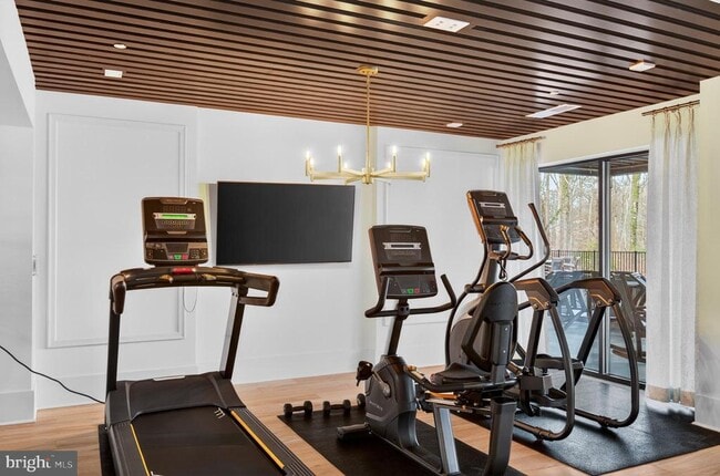 Building Photo - 76 Old Mill Bottom Rd N