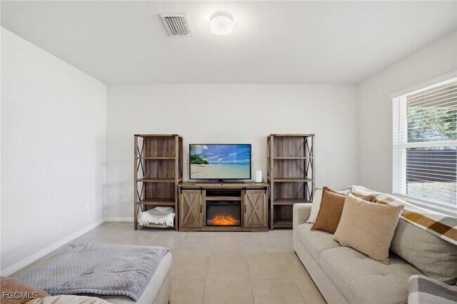 Building Photo - 1917 SW 4th St